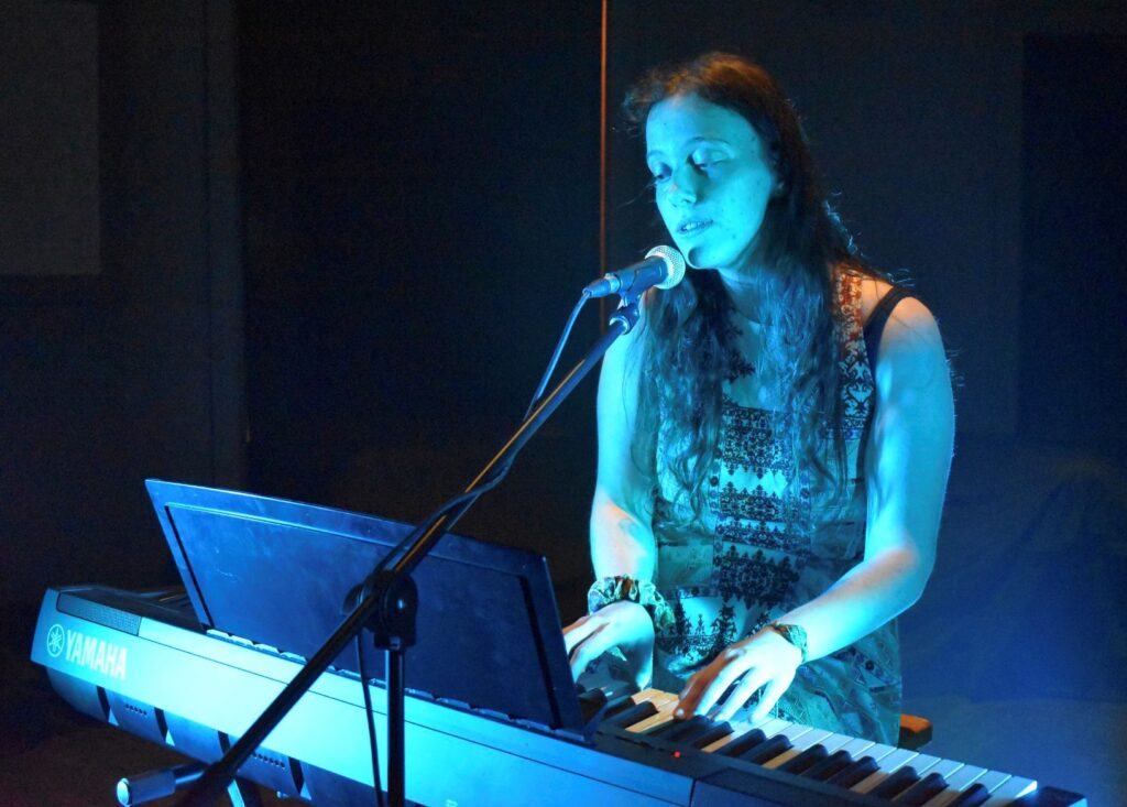 Rachel Hull Music Sit back, relax and enjoy the mellow tones of local musician Rachel Hull who will be performing on the Main Stage at 10.15am.